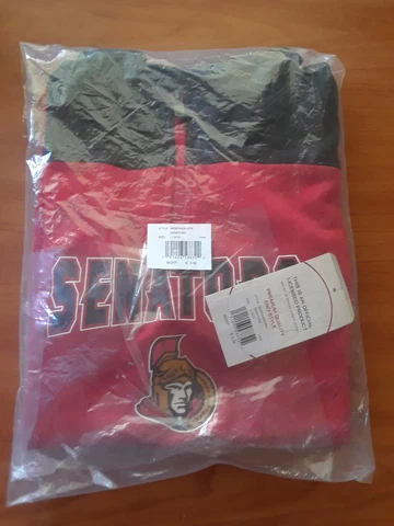 Ottawa Senators Hockey Youth 1/4 Zip Sweatshirt - NWT - Youth Size L Cover