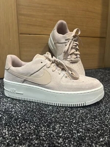Nike Air Force 1 Sage Low Particle Pink Suede Trainers Size UK 7.5 AR5339-201 - Picture 1 of 9