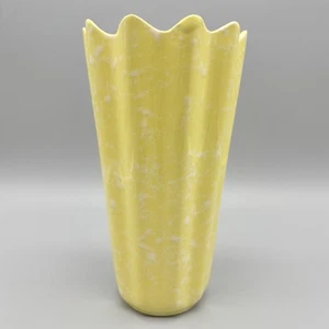 Shawnee Pottery Bright Yellow White Spatter Fluted Starburst Vase 8" Mid Century - Picture 1 of 7