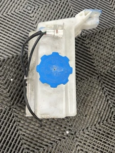 Subaru Impreza newage Wrx Sti 01-07 intercooler spray reservoir/pump - Picture 1 of 4