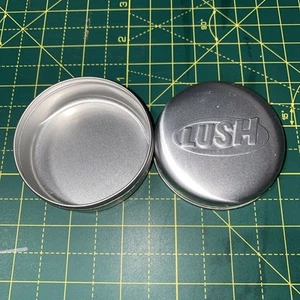 Lush Shampoo Bar Round Tin - Picture 1 of 2