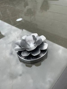 Handmade Flower Home Decor - Picture 1 of 3