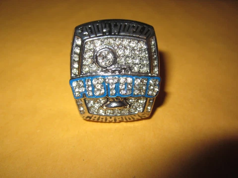 2004 Detroit Pistons Replica Championship Ring, Sports Illustrated. Joe Dumars Cover
