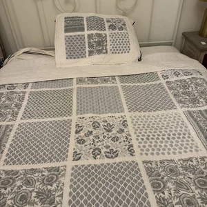 The Company store patchwork quilt blue gray white floral cotton - Picture 1 of 7