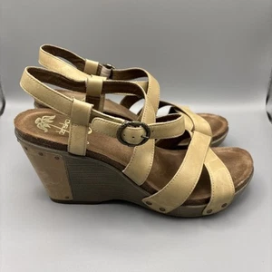 Dansko Frida Beige Leather Studded Wedge Strappy Sandals Shoes Sz 42 US 11-11.5 - Picture 1 of 8