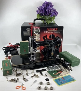TOLLE SINGER FEDERLEICHTE 221 CENTENNIAL 1951 TRAGBARE NÄHMASCHINE *SERVICED - Bild 1 von 19