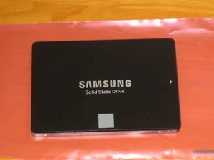 Samsung 850 EVO 250GB SSD SATA MZ7LN250HMJP Festplatte Speicher - Bild 1 von 5