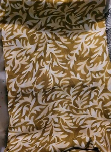 2.25 Meters Silky Crepe Fabric Green Leaf Soft Light Dress Fabric - Picture 1 of 2