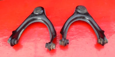 97 98 99 00 01 HONDA PRELUDE BASE BRAZO DE CONTROL SUPERIOR DELANTERO PAR AMBOS OEM Foto 1 de 4
