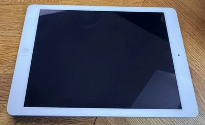 Apple iPad Air 1. Gen. 128GB, WLAN + Cellular, silber (Entsperrt) - Bild 1 von 2
