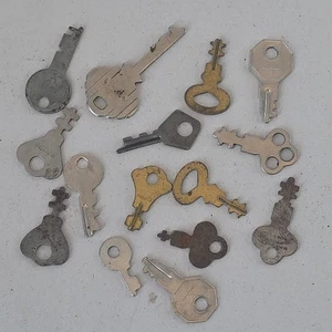 Lot of 15 Vintage FLAT KEYS for Padlocks Drawers Jewelry Boxes Cabinets Diaries - Picture 1 of 5