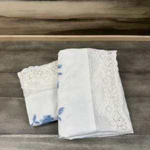 Juego estándar de fundas de almohada Pottery Barn LoveShackFancy azul rosa/2 defectos leer nuevas sin etiquetas - Imagen 1 de 13