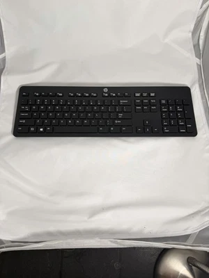 NEW - HP Wireless Slim Black Keyboard ( MODEL SK-2064 ) - Image 1 of 4