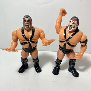 Hasbro WWE WWF Ax Smash Demolition Tag Team Actionfiguren 1990 Serie 1 - Bild 1 von 4
