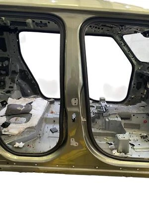 2021-2022 LAND ROVER DEFENDER L663 OEM RH RIGHT CENTER PILLAR *STRUCTURE CUT* Foto 1 de 4