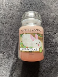 BRAND NEW Yankee Candle Bunny Cake Large Jar 623g Pink Spring Easter FREE P&P - Picture 1 of 5