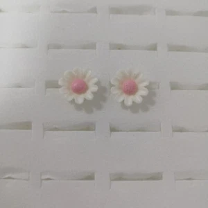 Style 6 Flower New Gift Womens Lady Girls Elegant Pearl Ear Clip Studs Earrings - Picture 1 of 1