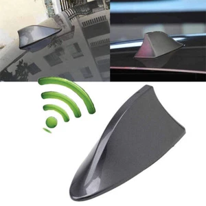 Antena de techo de aleta de tiburón aérea FM/AM con decoración de señal de radio universal para coche. - Imagen 1 de 7