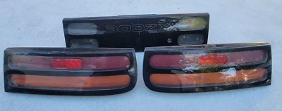 Juego de 3 luces traseras de fábrica Nissan 300ZX Z32 1990-1996 2+2 LH-centro-derech OEM Foto 1 de 4