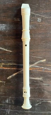 Instrumento musical gravador tom-flauta sopro cor marfim Yamaha 13” - Imagem 1 de 4