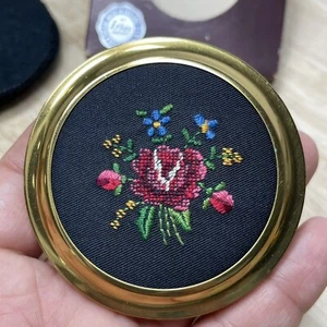 VTG IRVING W RICE Floral Compact Cream Powder BLK/Brass, MIRROR, MADE IN ENGLAND - Picture 1 of 12