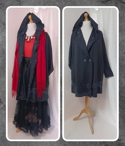 NUEVO CON ETIQUETAS, PECULIAR, LAGENLOOK, NEGRO, PANEL FLORAL, CHAQUETA CON CAPUCHA, OSFA PLUS - Imagen 1 de 24