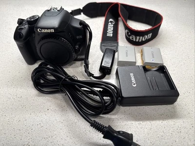 Cámara Canon EOS 450d/Rebel XSi con control remoto RC-1 y cargador y 2 baterías LP-E5 Foto 1 de 4