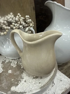 "Jarra crema de piedra de hierro enloquecida manchada 4 1/2"" sin marca" Foto 1 de 4