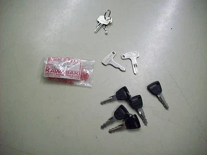 CLÉS PRE COUPÉES D'USINE KAWASAKI OEM VOIR DESCRIPTION DE L'ARTICLE POUR LES CODES CLÉS QUE J'AI - Photo 1/1