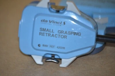 Retractor de agarre pequeño Da Vinci S 8 mm 420318 quirúrgico intuitivo  Foto 1 de 3