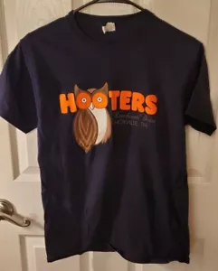 Hooters Small Shirt Merchant Drive Knoxville, TN - Picture 1 of 2