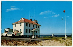 Standard Chrome Postcard - Race Point, Cape Cod - U.S. Coast Guard Station ('80) - Picture 1 of 2
