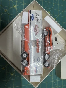 Winross Diecast Truck Trailor Alan Kulwicki NASCAR Hooters Ford Hauler - Picture 1 of 7
