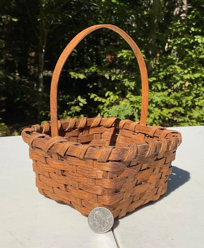 Vintage Woven Wooden Weaved Square Basket Stationary Handle Prim Style 6" Sq - Image 1 of 1