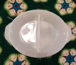 Plato de servir dividido vintage Fire-King 468 vaso de leche blanco ovalado usado en excelente estado - Imagen 1 de 6