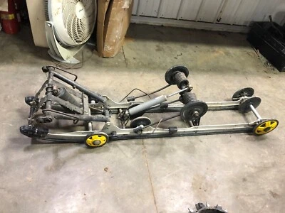 05 Amortiguadores traseros Ski-Doo MXZ 800 HO Renegade suspensión tren de rodaje corredores deslizamiento Foto 1 de 4