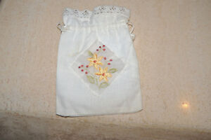 Small Drawstring Linen HUNGARIAN HAND MADE WITH LACE  Gift Favour Bag 6.5 X 5 IN
