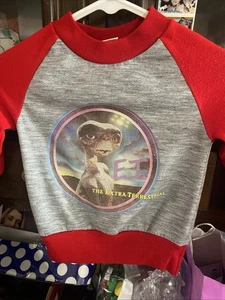 Vintage Universal Studios E.T. Sweatshirt Size Small Fits Like A 3/4 Kids - Picture 1 of 5