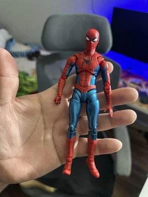 S.H. Figura Traje Rojo y Azul Figuarts Spider-Man: No Way Home Spiderman Nueva Foto 1 de 4