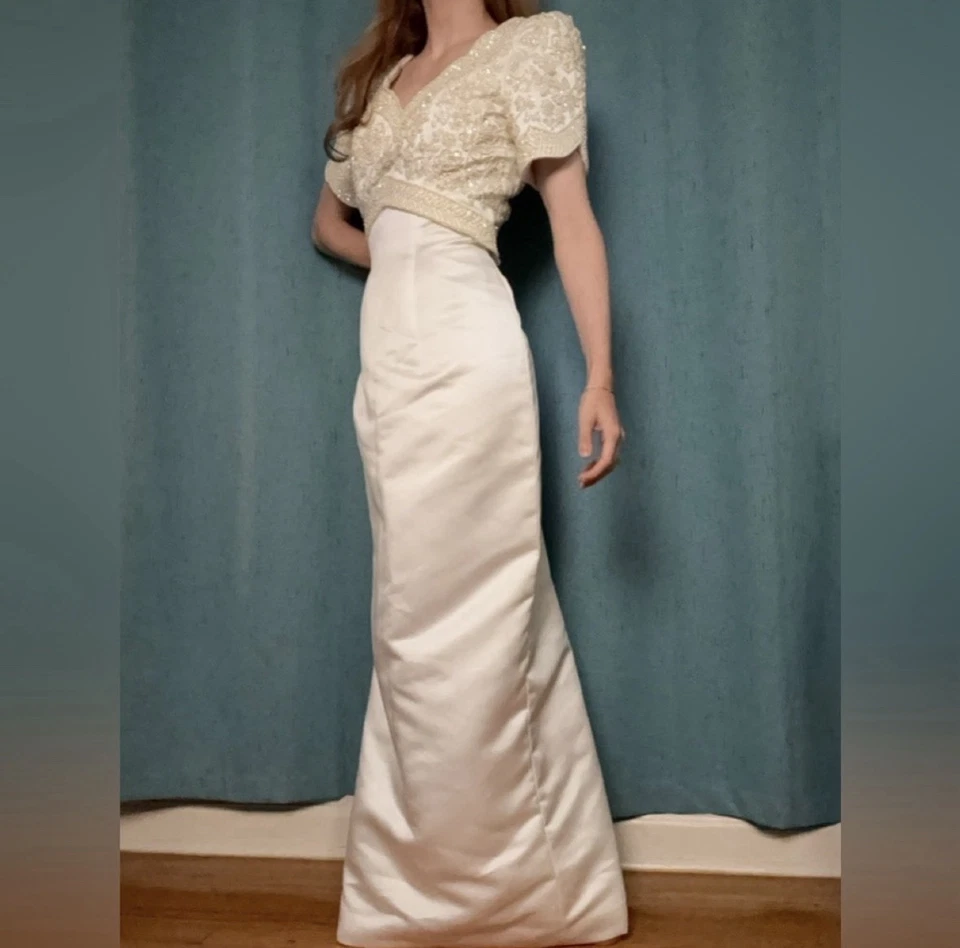 Vintage 1990/1980 Beaded Gloria Vanderbilt Wedding dress - excellent condition - Image 1 of 4