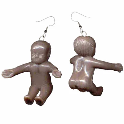 Funky Lindo Mini PENDIENTES MUÑECA BEBÉ CHOCOLATE Marrón Ducha Favor Disfraz Bisutería Foto 1 de 3