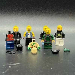 Lotto pezzi Lego Minifigures più un sacco di altre cose! Vedi foto - lotto enorme! - Foto 1 di 13