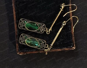 Pendientes antiguos de colección de piedras preciosas verdes estilo Art Deco gota larga Reino Unido - Imagen 1 de 3