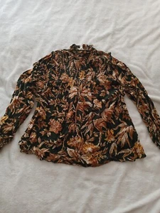 Flowery Top, Size 8 - Picture 1 of 6