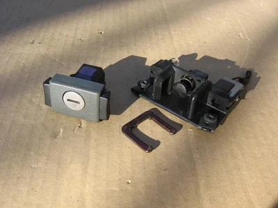 👉1978-1991 FORD TRUCK BRONCO CENTER CONSOLE LATCH LOCK UPGRADE INTERIOR LIGHT - Image 1 of 4