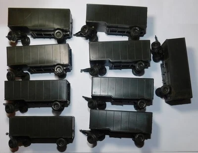 ROCO MINITANKS HO réf 164 . 9 x REMORQUE FERMEE AVEC TIMON Foto 1 de 4