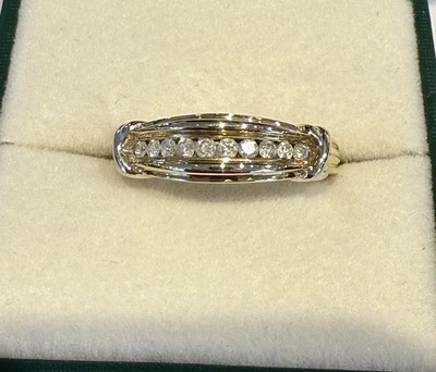 10K YELLOW/WHITE LADIES DIAMOND BAND/RING  1/4CT,  3.3grams, NATURAL DIAMONDS - Image 1 of 3