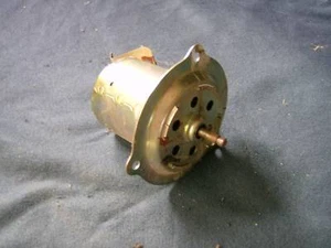 1986 FORD ESCORT HEATER MOTOR - Picture 1 of 2