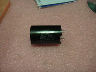 (Lote de 8) CONCEPTOS ELECTRÓNICOS UP37BN0070 CONCEPTOS ELECTRÓNICOS 1200VDC abierto nuevo Foto 1 de 3