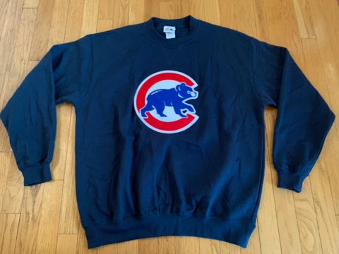Chicago Cubs Majestic Crewneck Sweater with Felt Patch Logo - Large - NWOT Cover